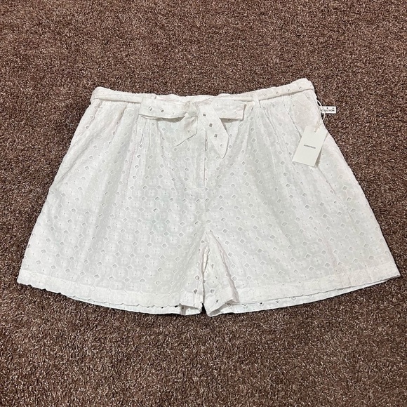 Nordstrom Pants - Nordstrom White High Waist Shorts